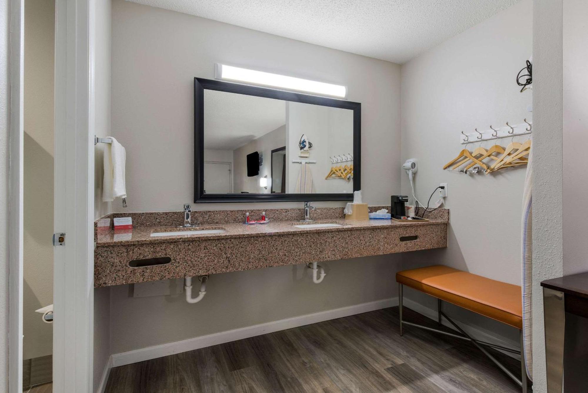 Econo Lodge Cheraw Market Street Eksteriør billede